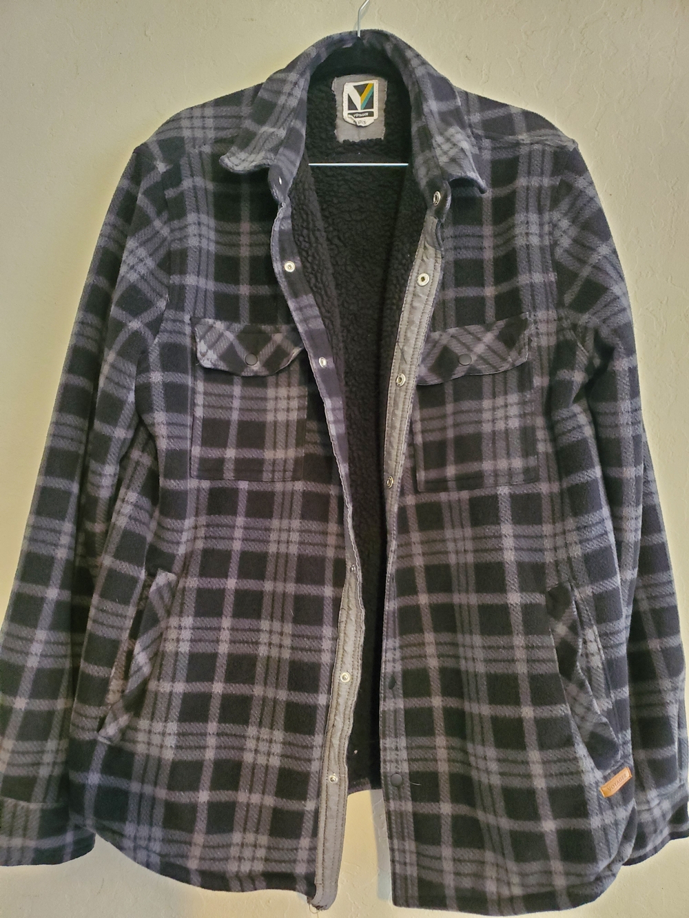 Voyager Men's Black & Gray Plaid Sherpa-Lined Snap Front Jacket